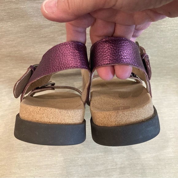 REVITALIGN Sz 8  Excursion Sugar Plum Metallic Velcro Closure Comfort Sandals - Picture 9 of 11